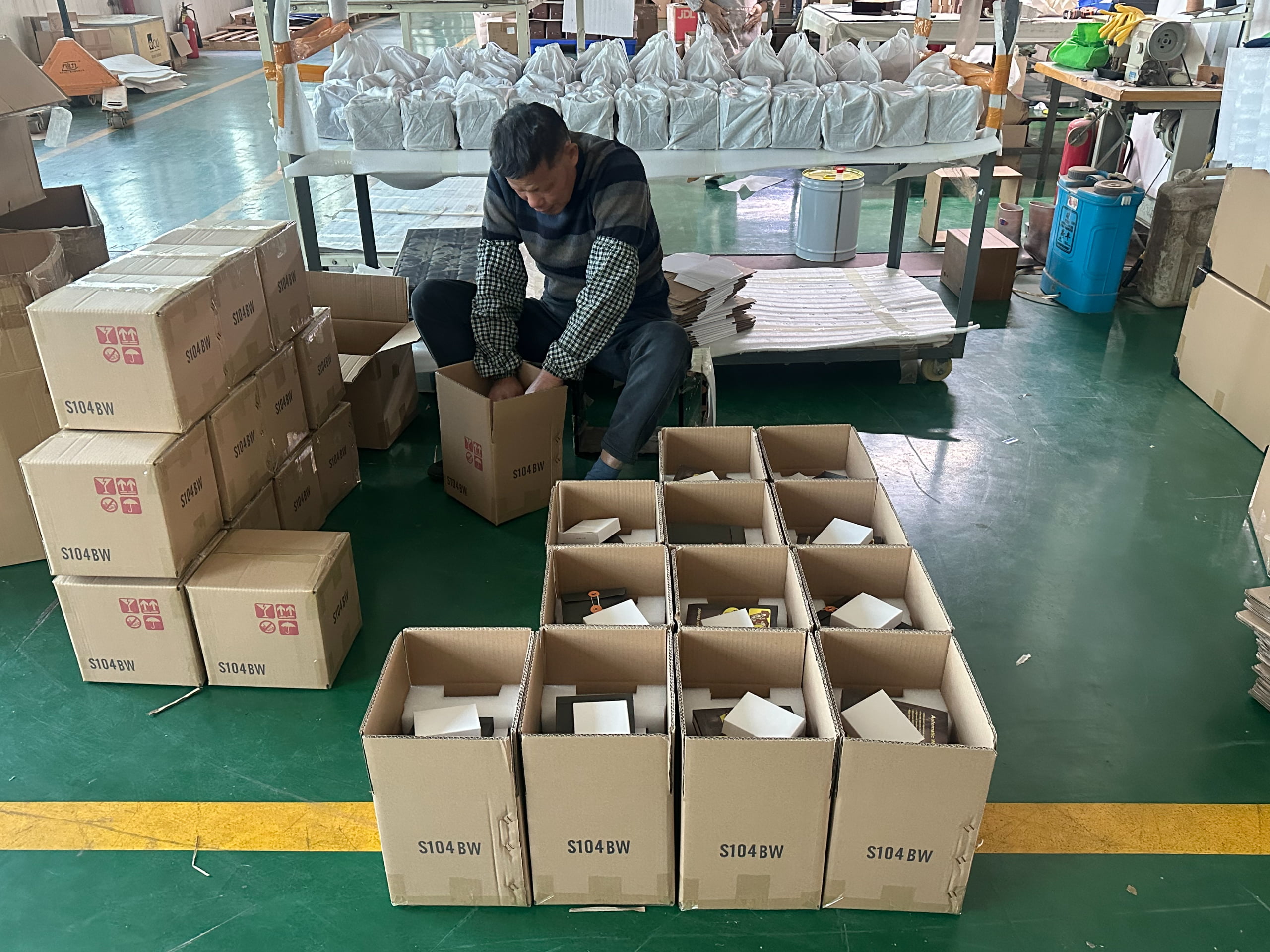 Packing and shipping department