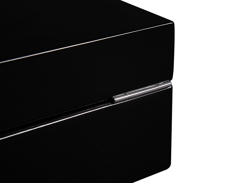 High Glossy Ebony Grain and Black 10 Watch Case