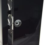 Black 6 watch winder exterior with close-up view of the fingerprint lock
